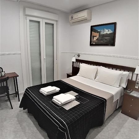 Hostal Dulcinea Madrid Exteriér fotografie