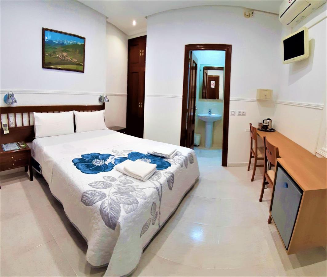 Hostal Dulcinea Madrid Exteriér fotografie