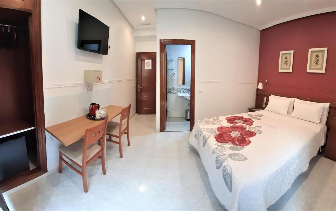 Hostal Dulcinea Madrid Exteriér fotografie